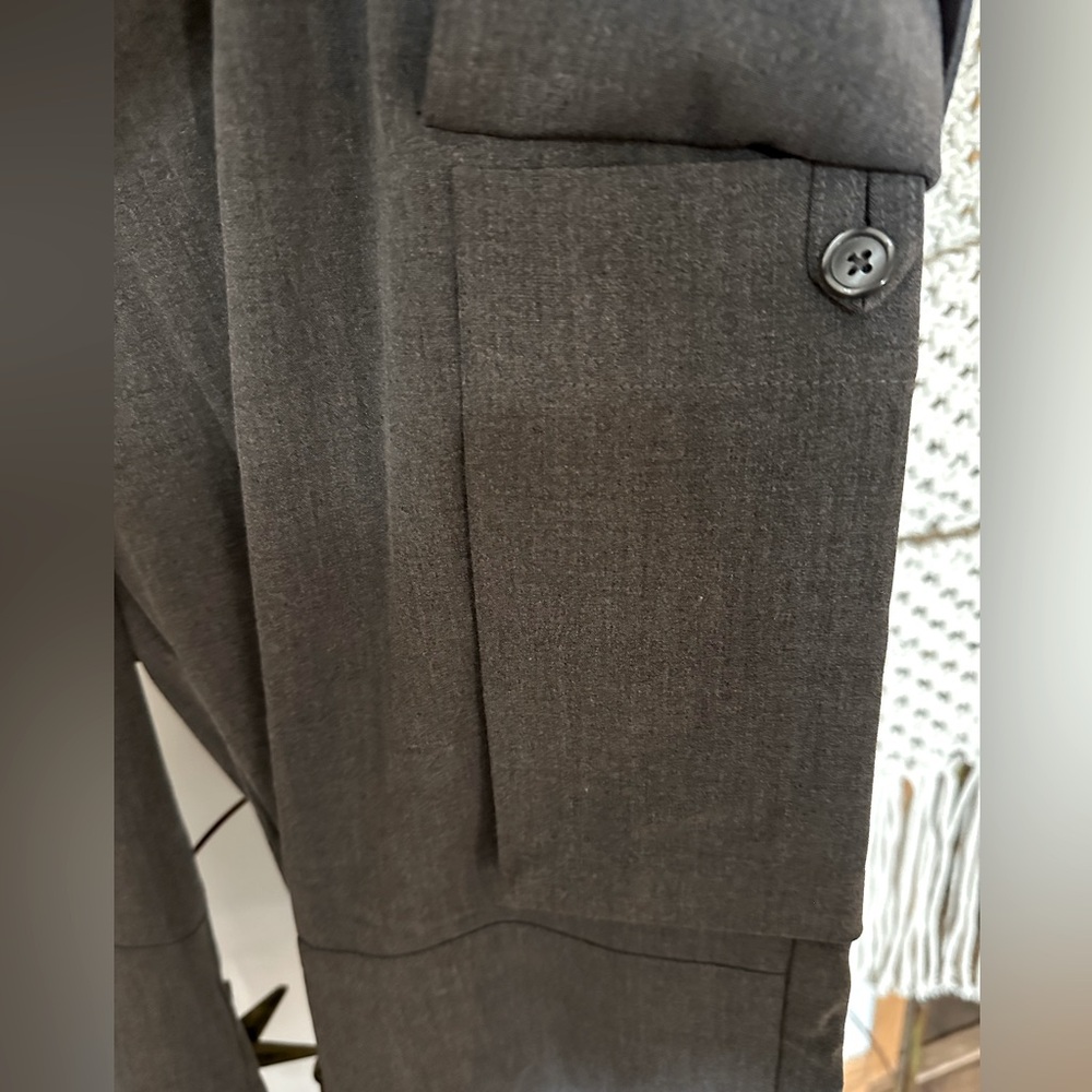 Mossimo Stretch Dressy Gray Cropped Cargo Pants. NWOT Size 10 - Picture 7 of 10